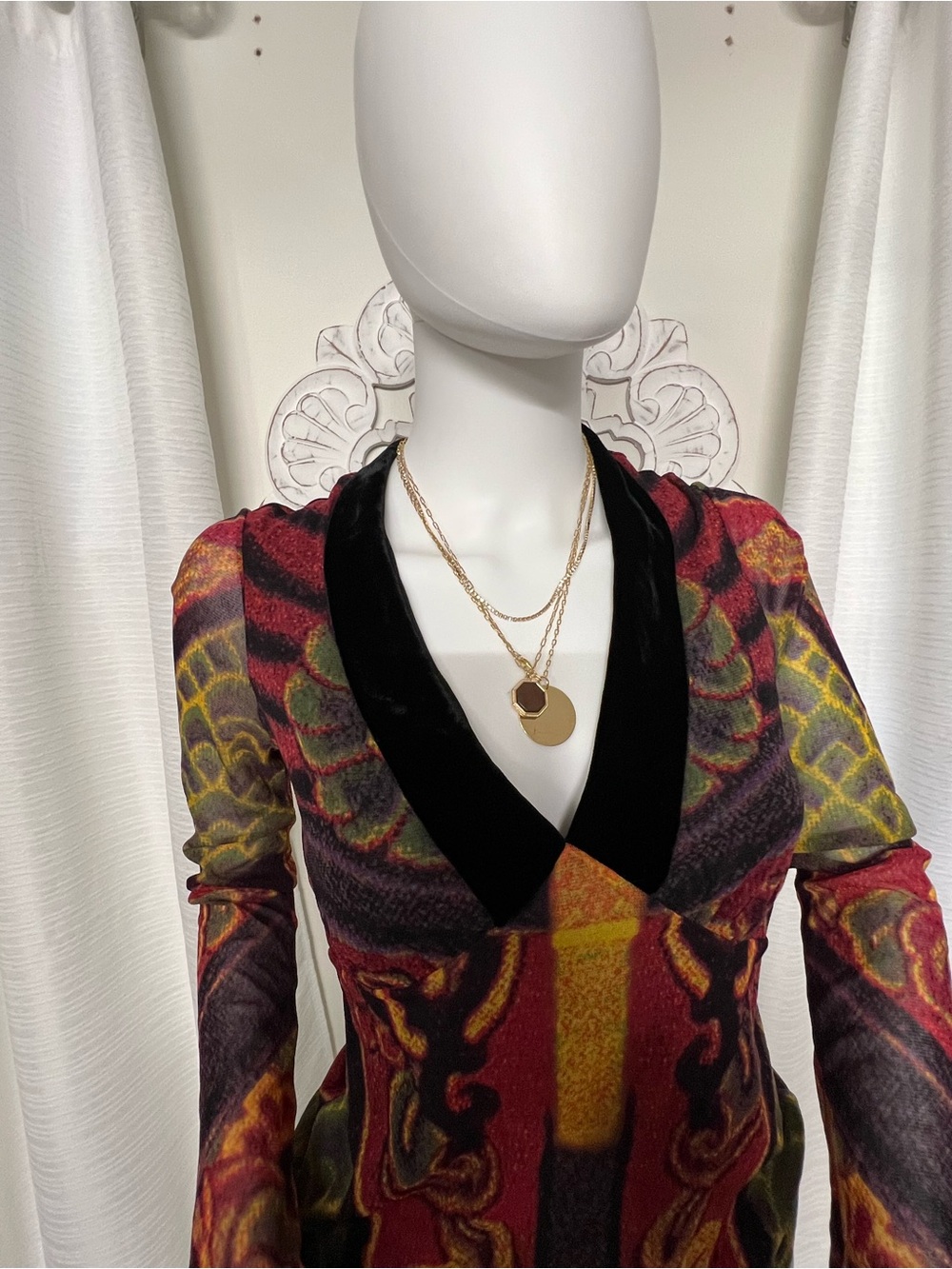 Vivienne Tam Long Sleeve Colorful Baroque Top – Velvet V-Neck | Size 1 - Picture 3 of 10